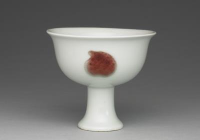 图片[2]-Stem cup with three fruits decoration in underglaze copper red, Ming dynasty, Xuande reign, 1426-1435-China Archive